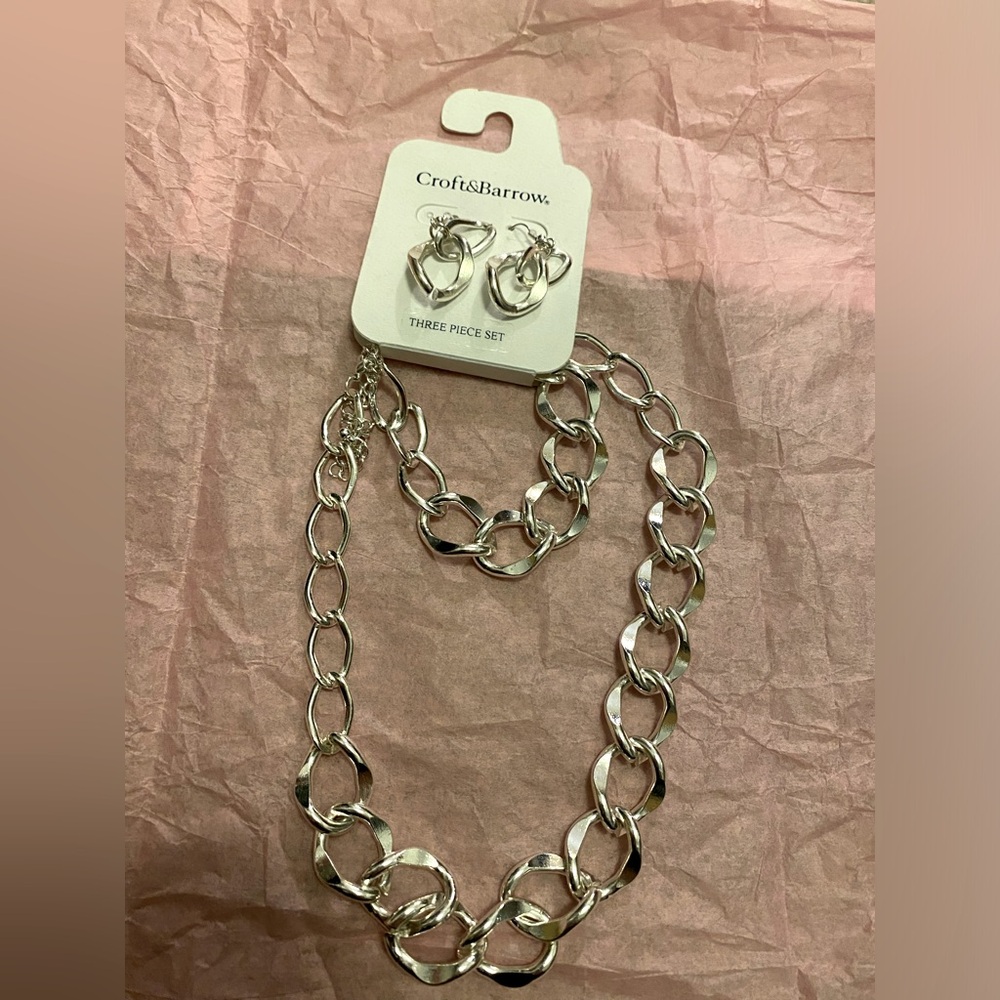 Croft & Barrow - jewelry 3pc set. Necklace, bracelet, earrings.